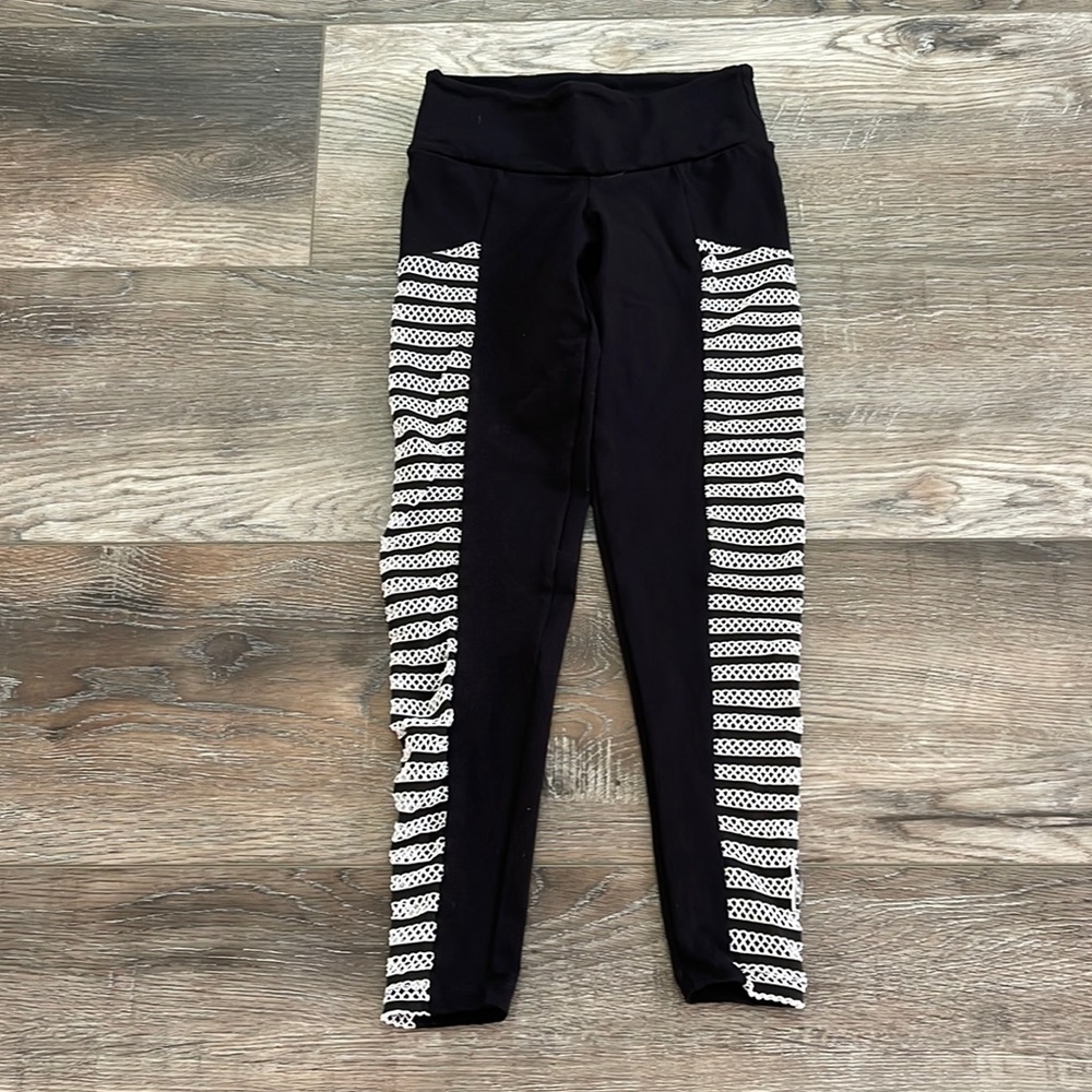 Coco on the Go leggings worn once Size XS